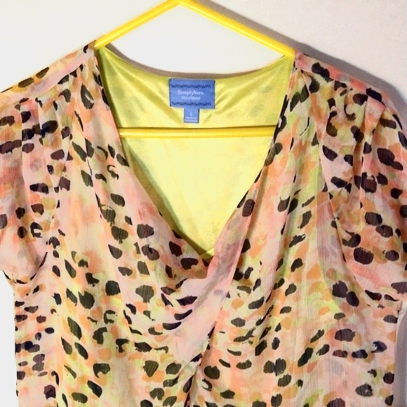 SIMPLY VERA BY VERA WANG SIZE LARGE MULTICOLOR SHEER TOP LINED ABSTRACT LEOPARD - Picture 2 of 5